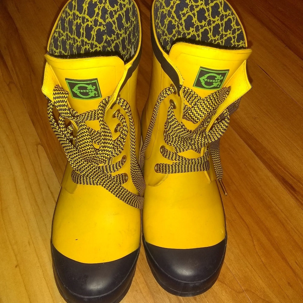 Women's yellow rain boots